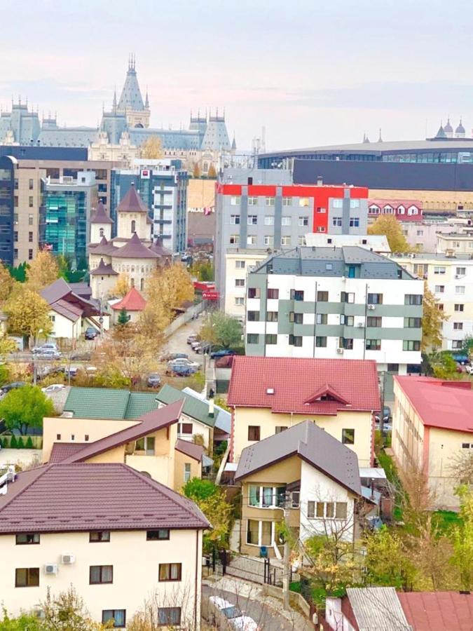 View Near Mall Apartment
